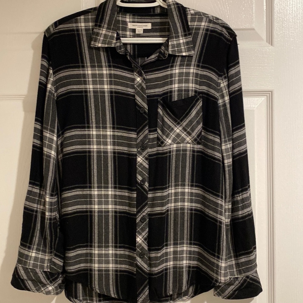 Womens flannel size xs. Beach lunch lounge collection.